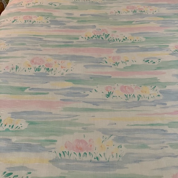 SEERSUCKER RUFFLED COTTON 2 MATCHING BEDSPREADS FLORAL GARDEN & SOFT PASTELS - Picture 12 of 16